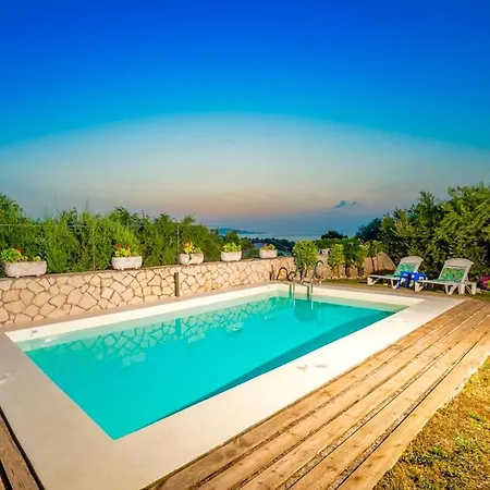 Villa Nout Plános